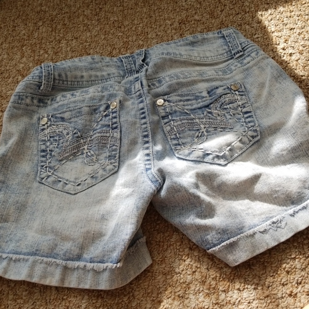 Shorts - Picture 2 of 2